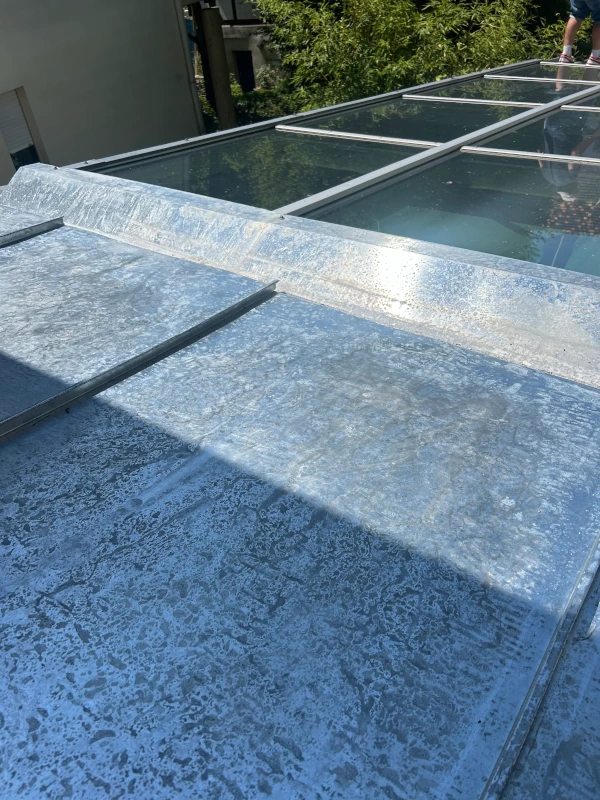 toiture joint debout après