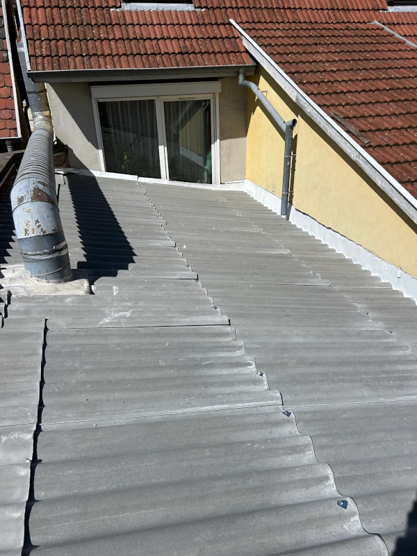 Nouvelle toiture avec tuiles modernes posée à Bischheim par PRJ Toiture